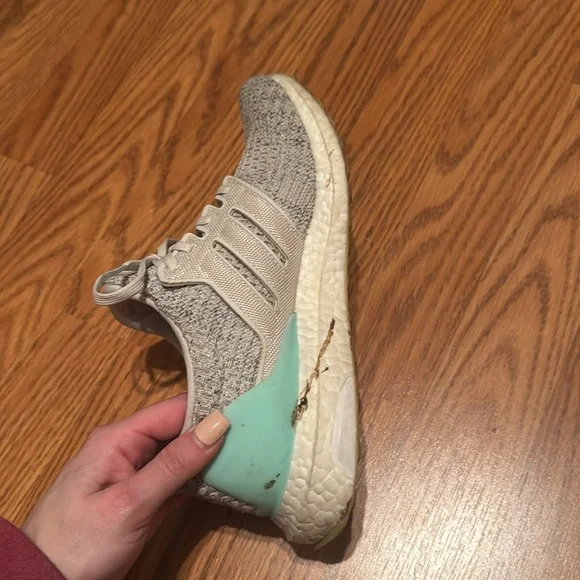 Teal Ultra Boost - Picture 4 of 4